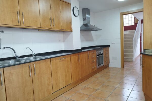 CasaChalet en el centro de Canyelles (1)