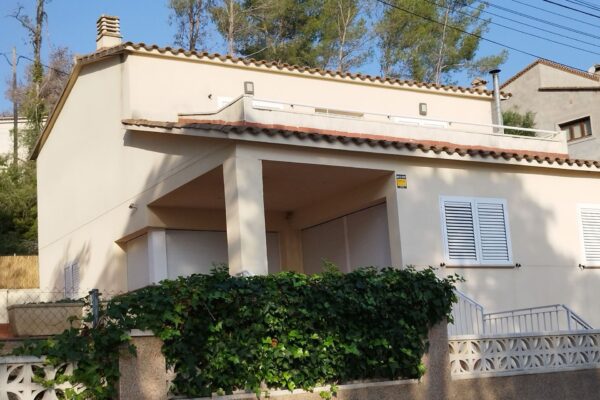 CasaChalet en el centro de Canyelles (4)