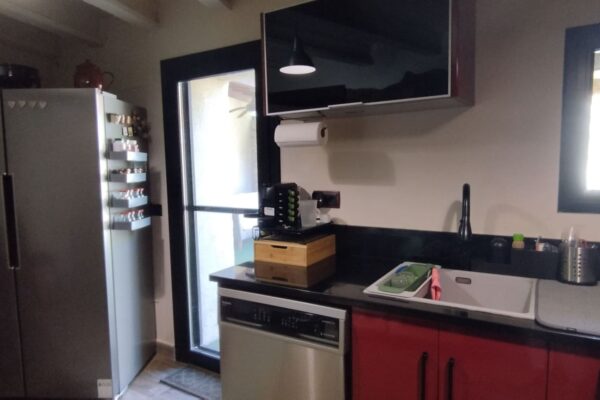 Chalet adosado en Canyelles (2)